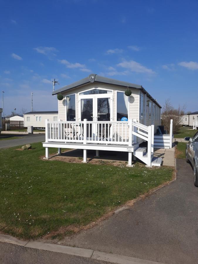 Church Farm Haven Holiday Park Pagham Bagian luar foto