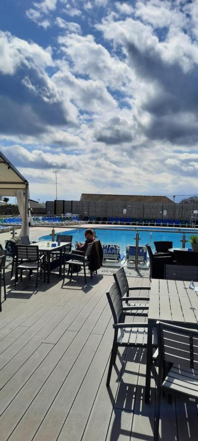 Church Farm Haven Holiday Park Pagham Bagian luar foto