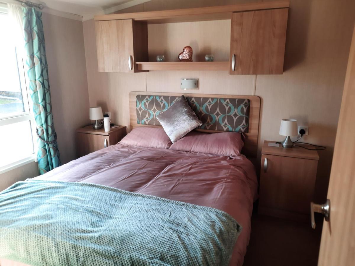 Church Farm Haven Holiday Park Pagham Bagian luar foto